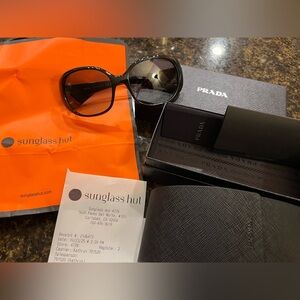 Authentic Prada Glossy Black PR 260s, Blk, Gry Grd Sunglasses NWT and Box